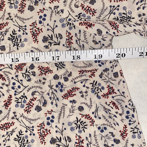 Rokoko Floral Ditsy Print Blouse - Picture 9 of 12